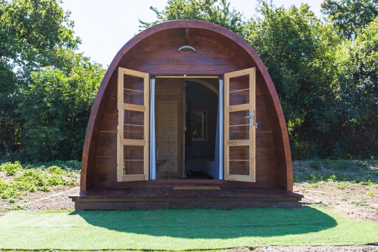 The Woolpack Glamping Hotel เมดสโตน ภายนอก รูปภาพ